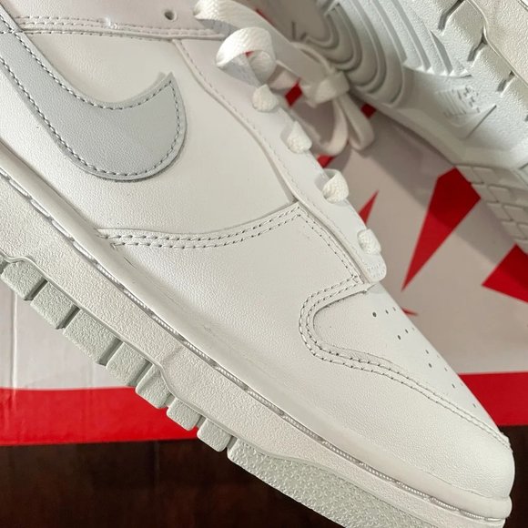 Nike Dunk Low UNC (2021) (GS - Picture 3 of 7